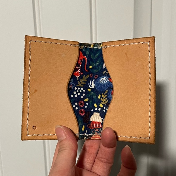 Tan Leather Card Holder/ Slim Wallet with Floral Interior - Genuine Leather! - Picture 1 of 3
